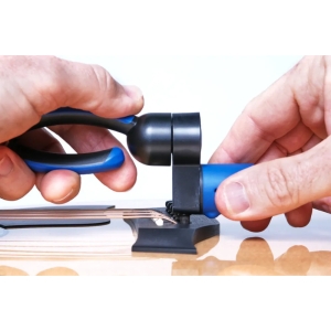 MUSIC NOMAD • Grip One - All in ONE String Winder, Cutter, Puller • Мултитул за струни